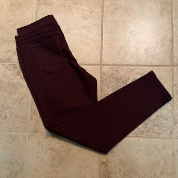 Vera Wang Denim - Vera Wang Skinny Jeans